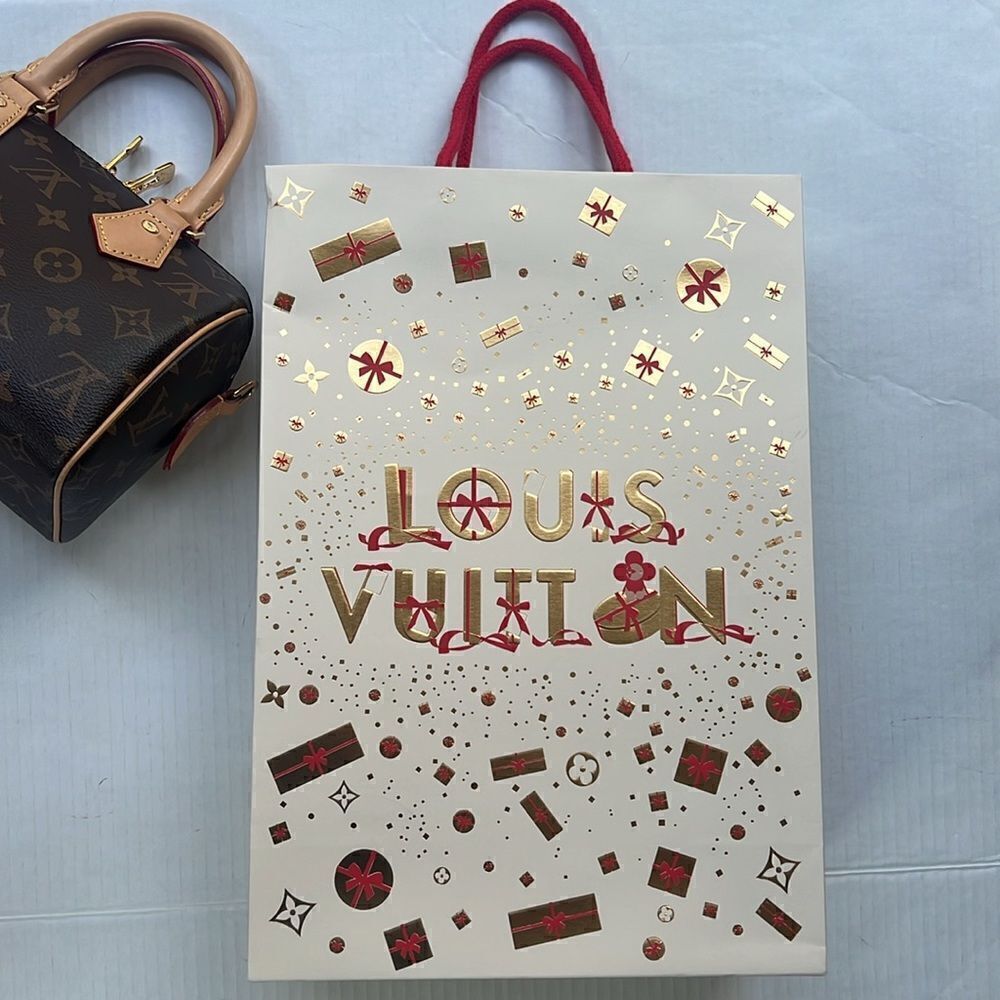 Louis Vuitton Limited Edition Holiday Gift Bag with bows